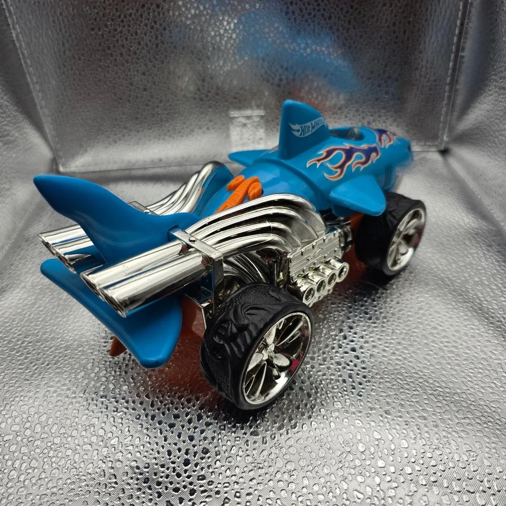 Hot Wheels Toy State Blue Shark Cruiser Car Light & Sounds Sharkruiser 2014 9